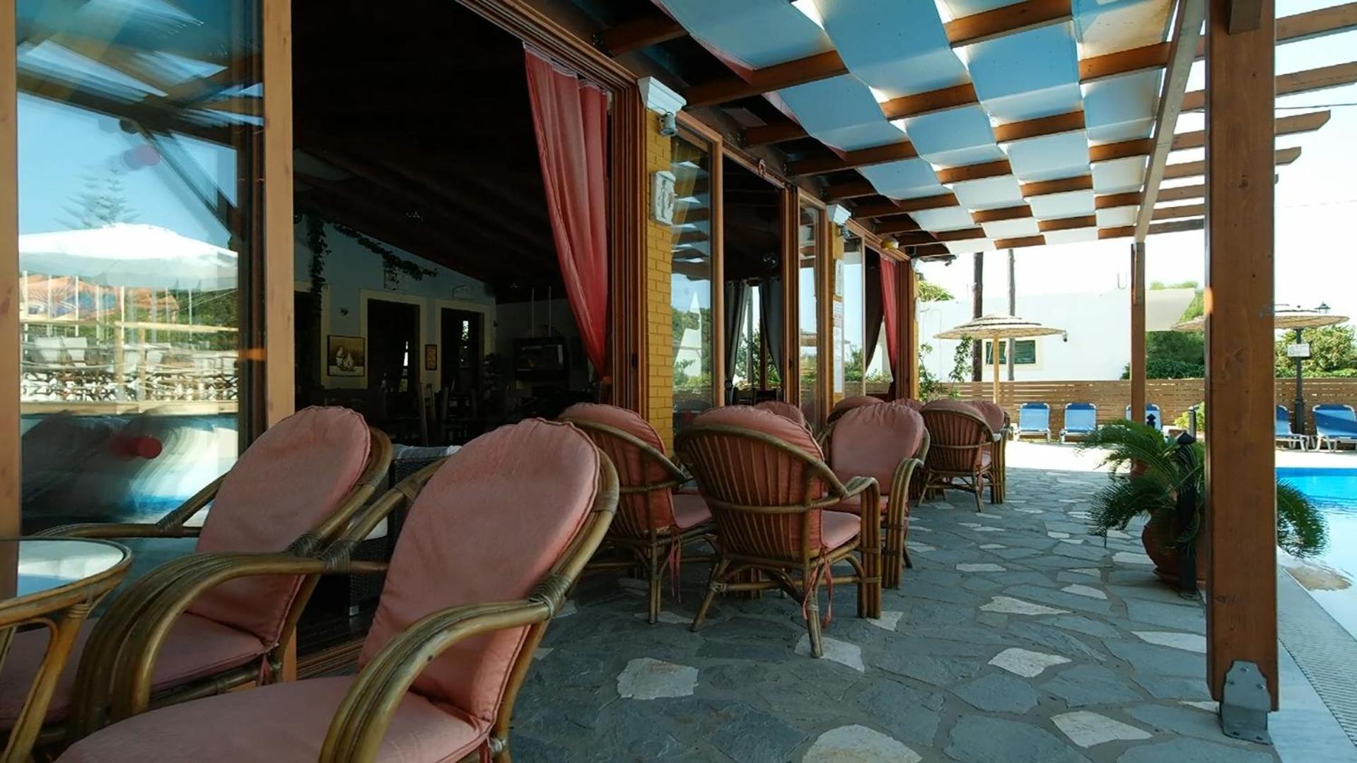 Hotel Marvel Arílasz Kültér fotó