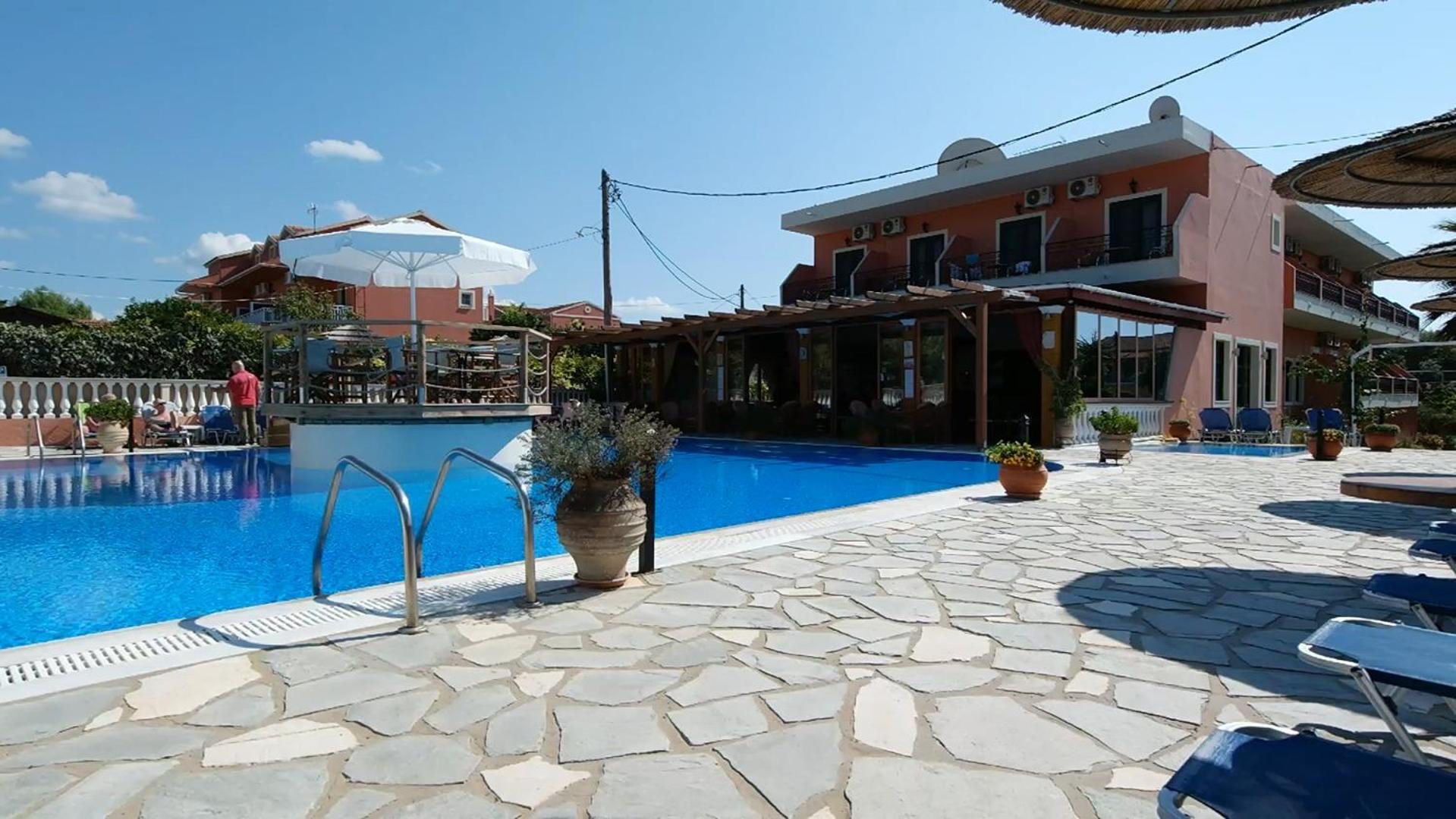 Hotel Marvel Arílasz Kültér fotó