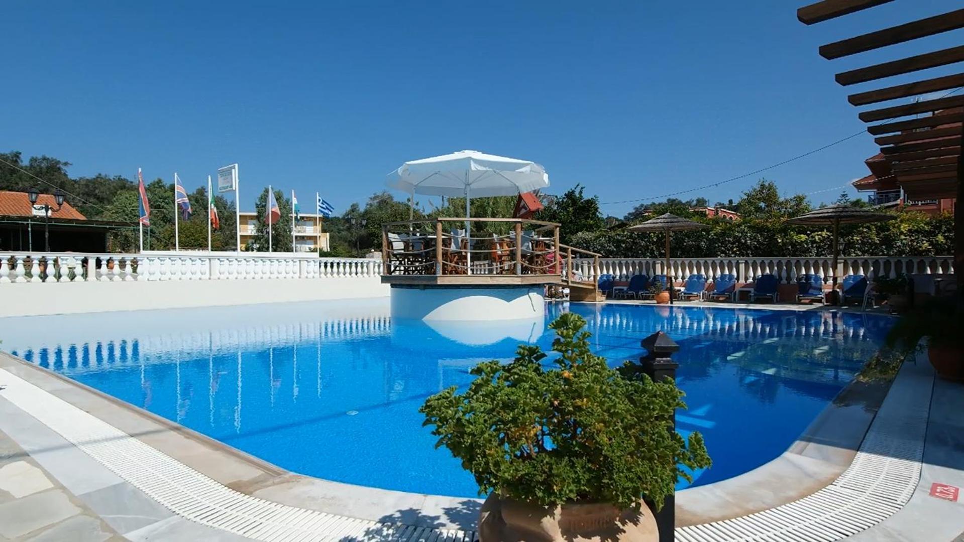 Hotel Marvel Arílasz Kültér fotó