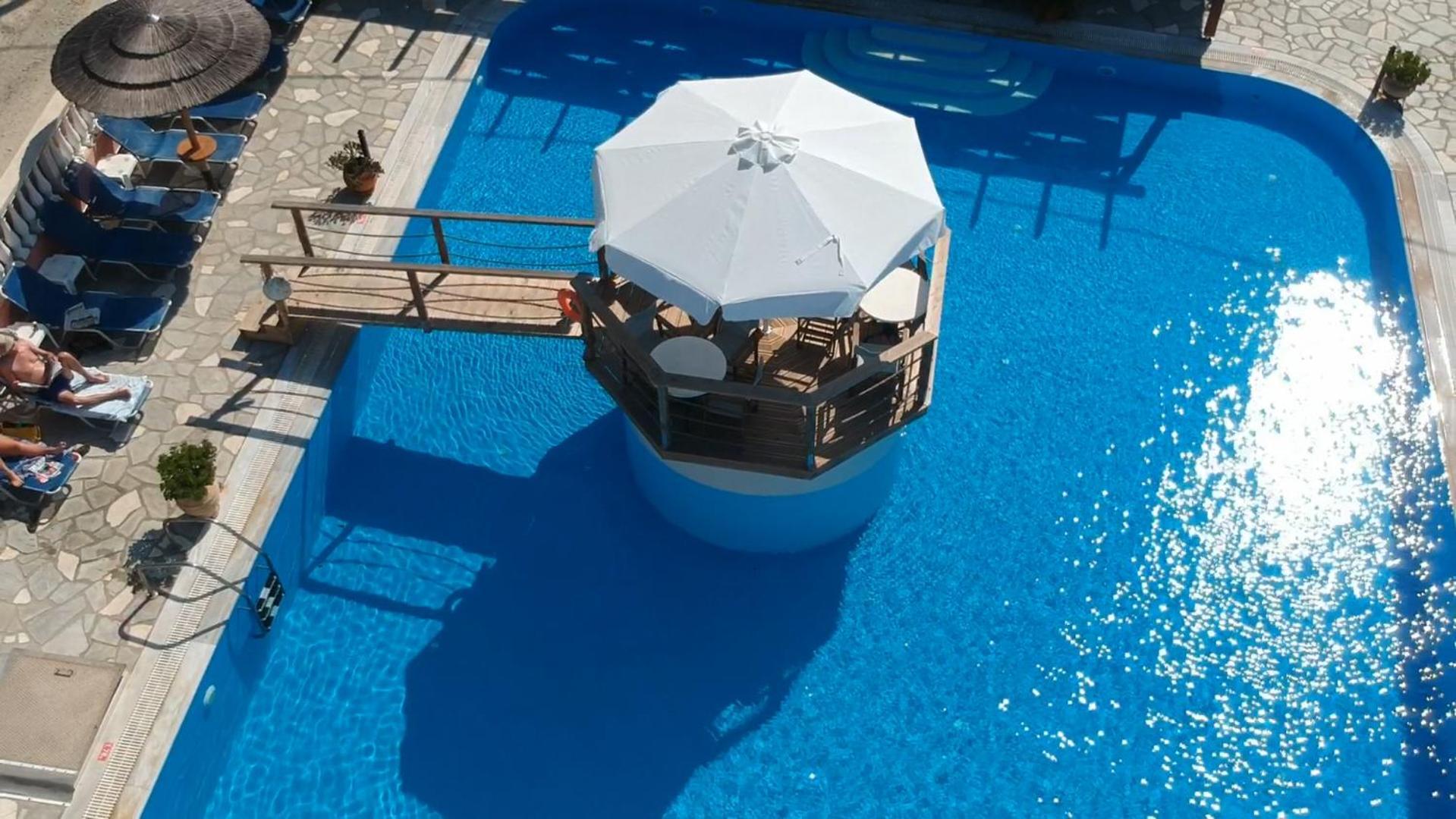 Hotel Marvel Arílasz Kültér fotó